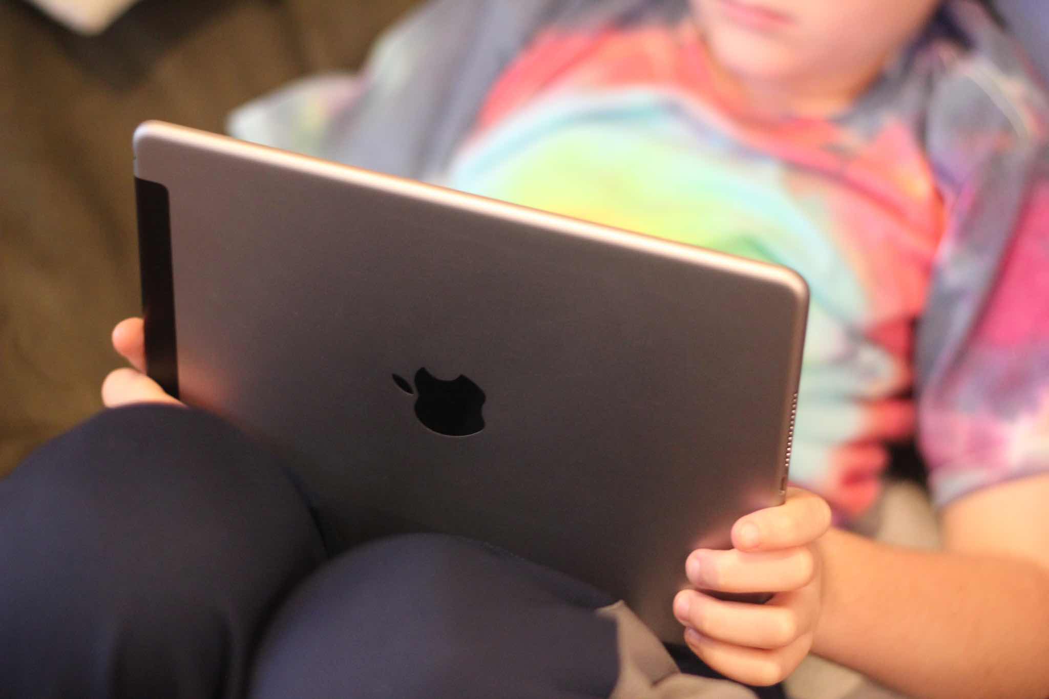 Apple iPad Air 2 Review! 