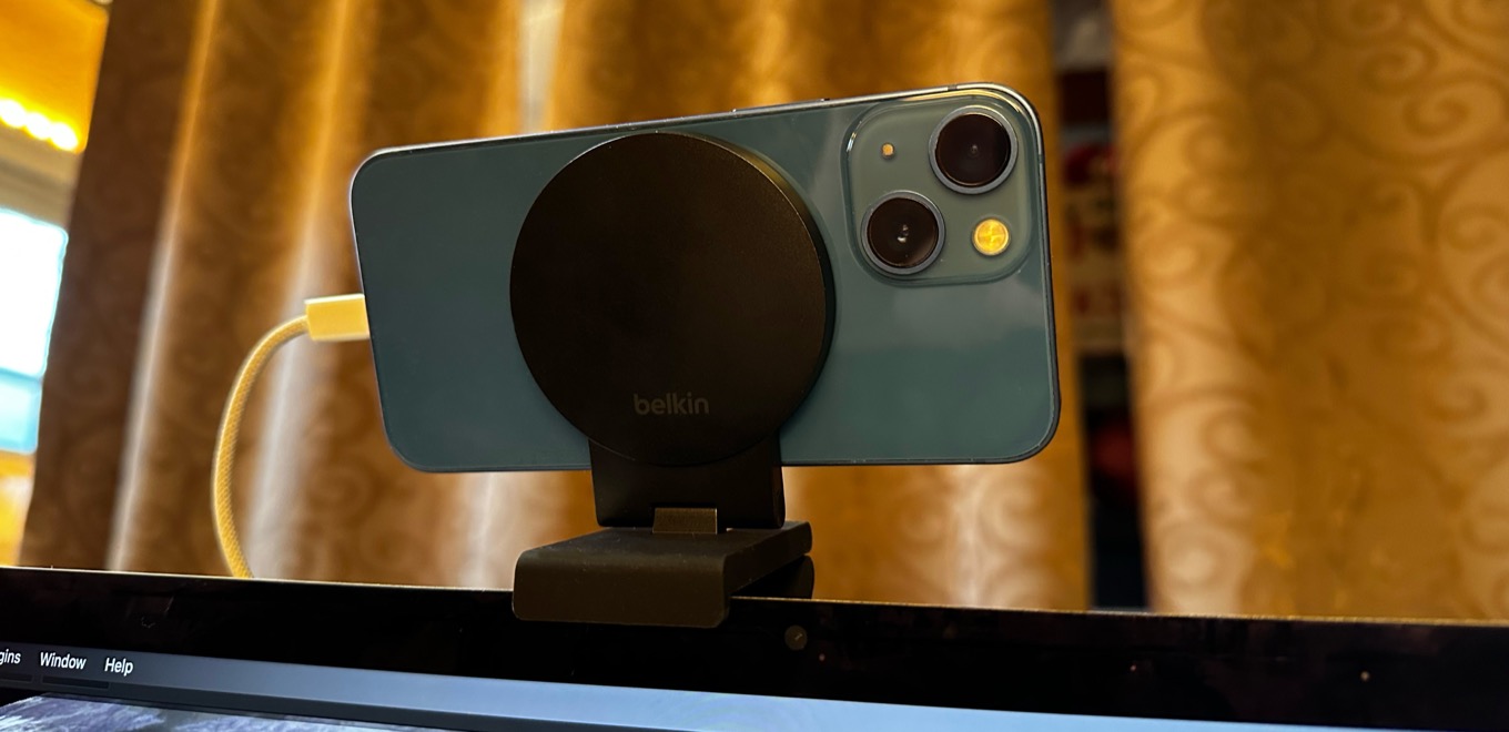 Belkin's MagSafe adapter brings Continuity Camera home to the desktop – Six  Colors